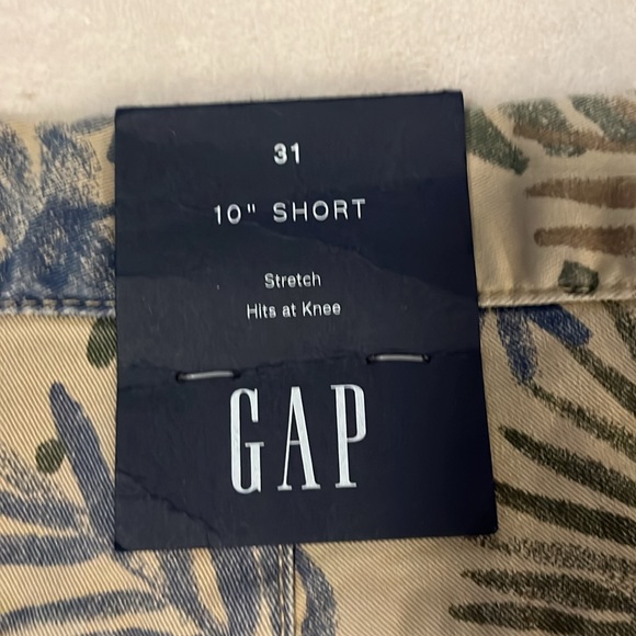 Gap Stretch 10” Hit At Knee Shorts NWT Sz 31 - Picture 5 of 7